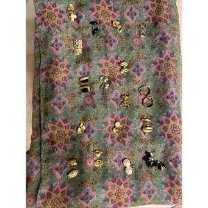 16 pairs clip on 1 pair screw on earrings from the 1940s. Cool costume jewelry.